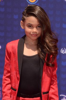 aktris Ariana Greenblatt