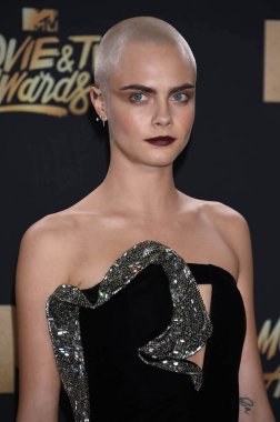 aktris Cara Delevingne