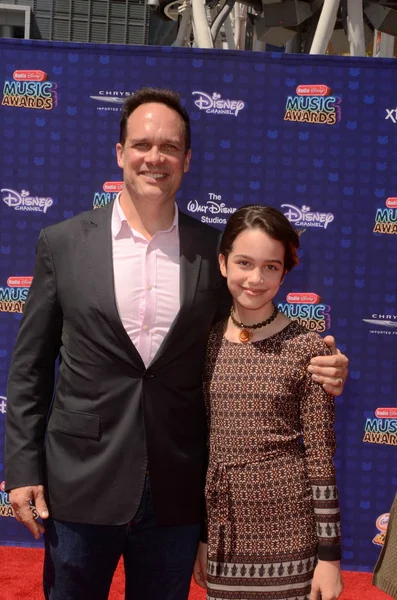 Skådespelaren Diedrich Bader med dotter — Stockfoto