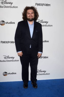 aktör Dustin Ybarra