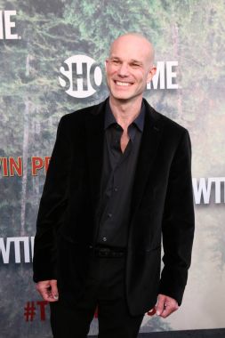 aktör James Marshall