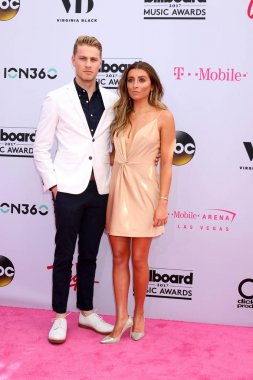 Cameron Fuller, Lauren Elizabeth