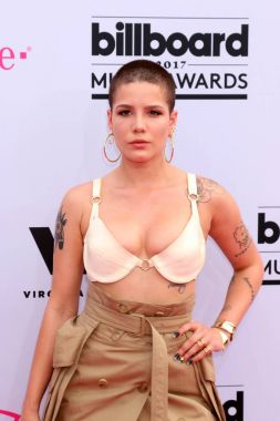 Gelenler Halsey, 2017 Billboard Ödülleri