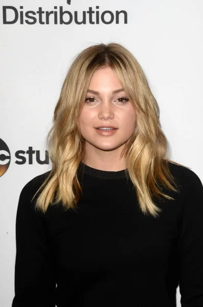 Skådespelerskan Olivia Holt — Stockfoto