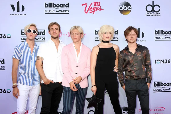 Riker Lynch, kayalık Lynch, Ross Lynch, Rydel Lynch, Ellington Ratliff