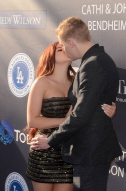 Ariel kış, Levi Meaden