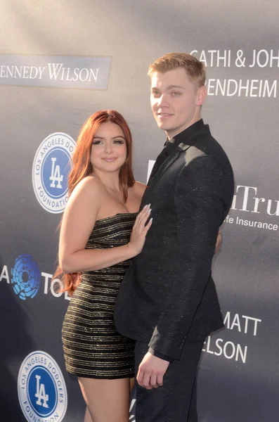 Ariel Winter, Levi Meaden — Stock fotografie