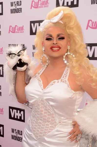 Drag Performer jaymes mansfield — Stockfoto