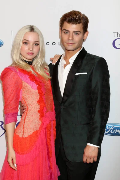 Paloma Cameron, Garrett Clayton — Foto de Stock