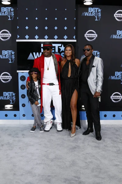 Cassius Brown, Bobby Brown, Alicia Etheredge, Bobby Brown Jr. — Foto de Stock