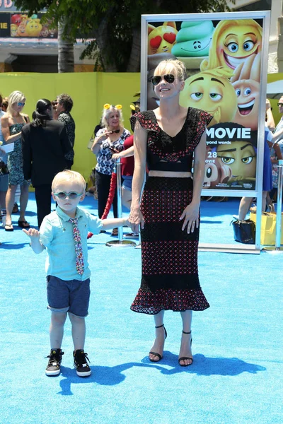 Attrice Anna Faris con il figlio Jack Pratt — Foto Stock