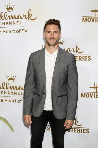 aktör Andrew Walker