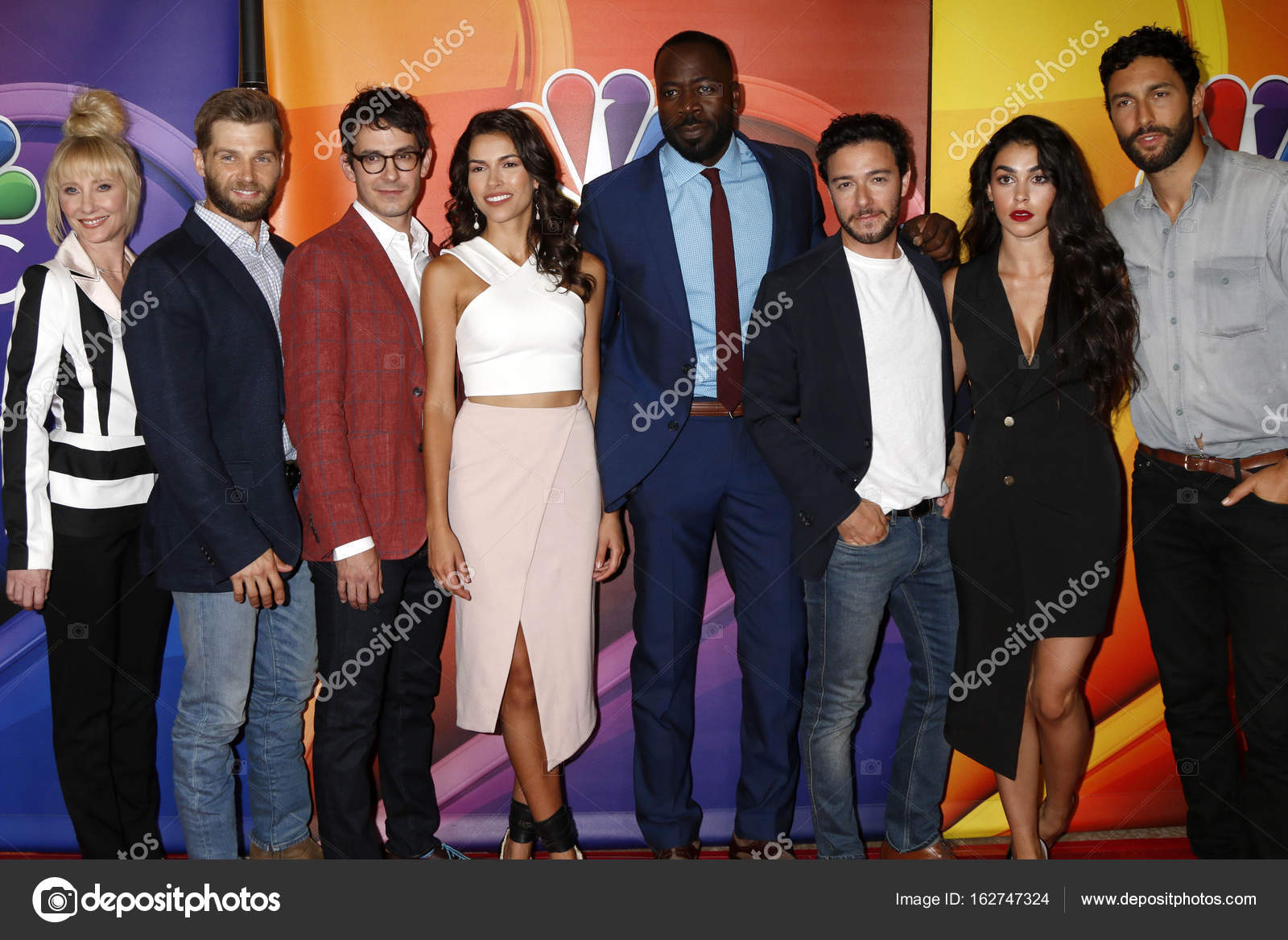 Anne Heche, Mike Vogel, Tate Ellington, Sofia Pernas, Demetrius Grosse