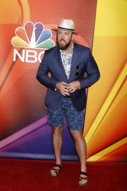 aktör Chris Sullivan