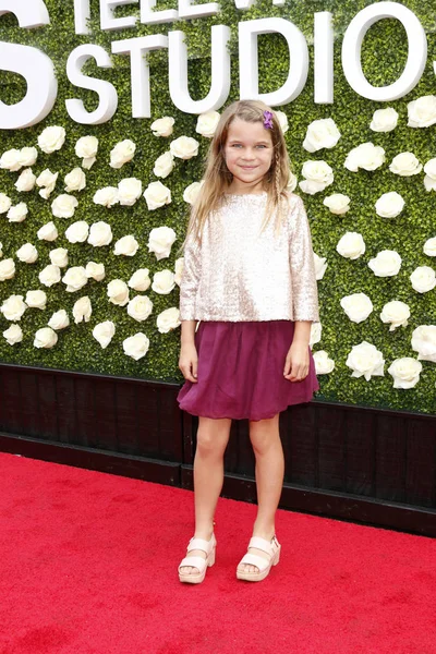 aktris Reagan Revord