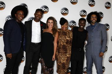 Marcel Spears, Brandon Michael Hall, Lea Michele, Yvette Nicole Brown, Bernard David James, Daveed Diggs