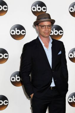 aktör Joshua Malina