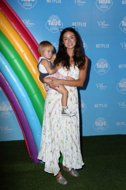 aktris Caroline D'Amore