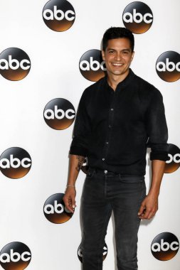 aktör Nicholas Gonzalez