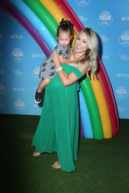 sinema oyuncusu Jessica Hall