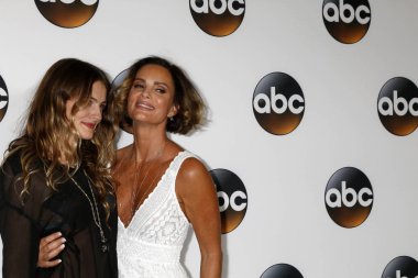Willow Anwar, Gabrielle Anwar