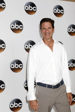 aktör Steve Levitan