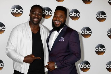 Adewale Akinnuoye-Agbaje, Malcolm-Jamal Warner