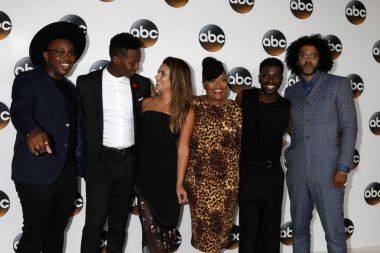 Marcel Spears, Brandon Michael Hall, Lea Michele, Yvette Nicole Brown, Bernard David James, Daveed Diggs