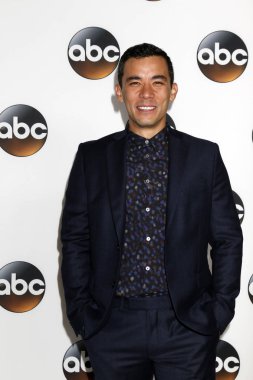 aktör Conrad Ricamora