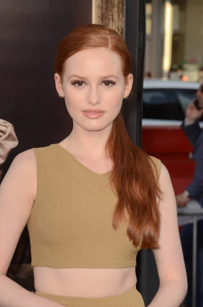 Schauspielerin madelaine petsch — Stockfoto