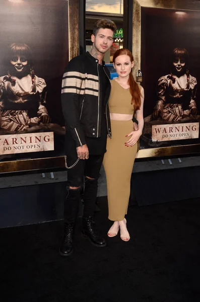 Travis Mills, Madelaine Petsch — Foto Stock