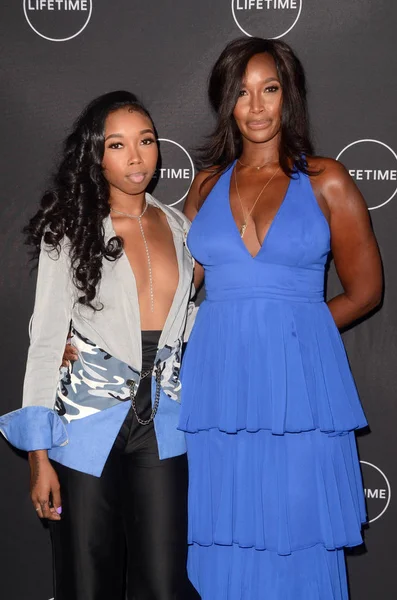 Cairo Peele, Beverly Peele