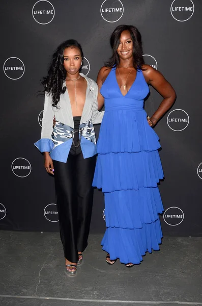 Cairo Peele, Beverly Peele