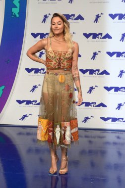 modeli Paris Jackson