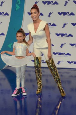 Farrah İbrahim, Sophia Abraham