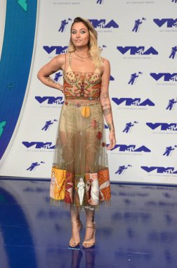 modeli Paris Jackson