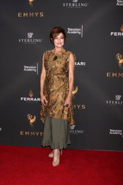 aktris Carolyn Hennesy