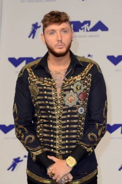 şarkıcı James Arthur