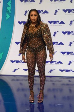 Remy anne, eski günleri yad Mackie