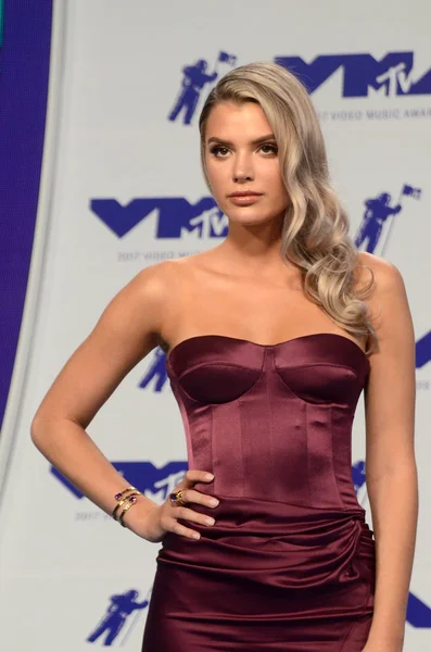 Alissa Violet aan de 2017 Mtv Video Music Awards — Stockfoto