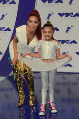 Farrah İbrahim, Sophia Abraham