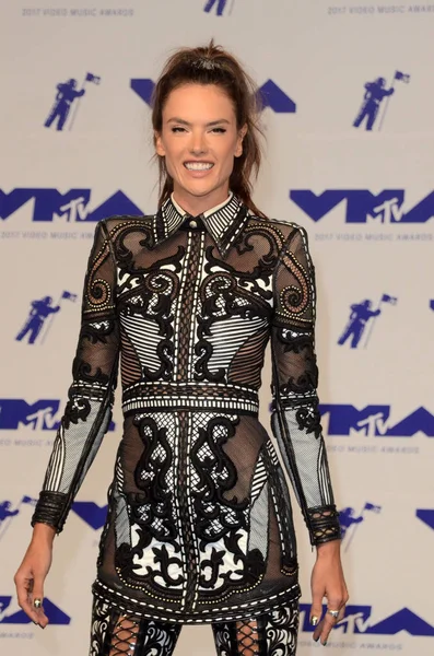 Modeli Alessandra Ambrosio