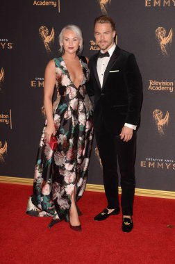 dansçı Derek Hough konuk olan