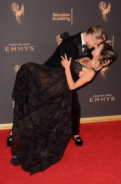 dansçılar Derek Hough ve Hayley Erbert
