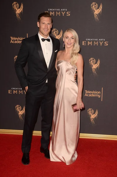 dansçı Julianne Hough hokey oyuncusu Brooks Laich ile