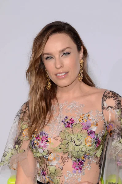 sinema oyuncusu Jessica Mcnamee