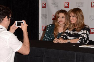 Spencer Margaret Richmond, Jaclyn Smit