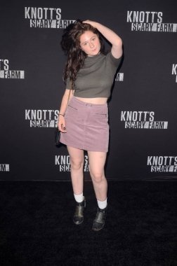 aktris Emma Kenney