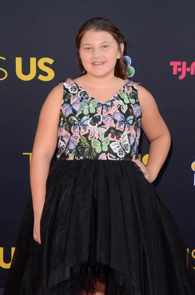 Aktris Mackenzie Hancsicsak