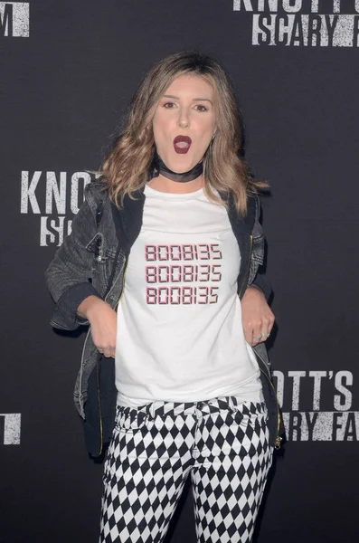 Oyuncu Shenae Grimes kayın